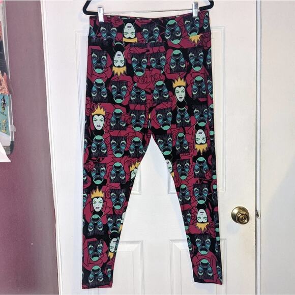 LuLaRoe Disney Snow White Evil Queen Mirror Red Roses Black Leggings TC2 - Picture 2 of 11
